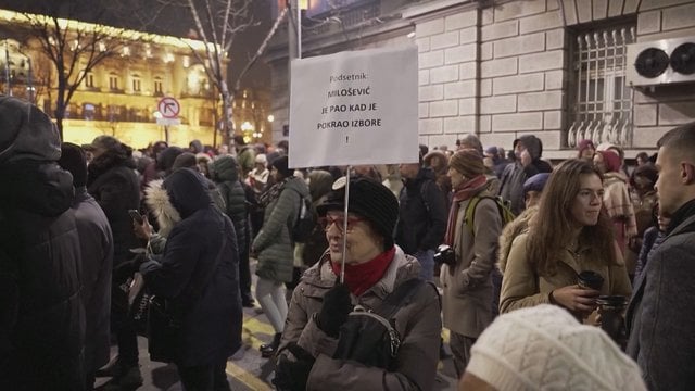 Serbijoje trečią dieną iš eilės tęsiasi protestai: gyventojai reiškė apmaudą ir prakalbo apie blogį