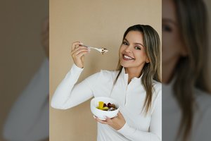 Indrės Trusovės paskutinės minutės idėjos netikėtoms šventinėms vaišėms: nuo silkės ir mangų dueto iki šeimos favorito – ypatingo aguonų pyrago