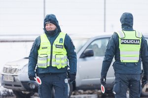 Prieš masines keliones po Lietuvą – raginimas vairuotojams: pasitikrinkite šią informaciją