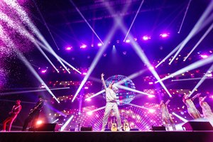 Saulius Prūsaitis pradėjo didįjį arenų šou: daugiatūkstantinė „Diskoteka“ šėlo Kaune