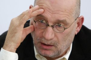 Iš Rusijos emigravęs rašytojas B. Akuninas įsitikinęs, kad Rusija ritasi į totalitarizmą