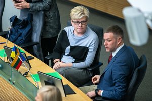 Į paskutinį posėdį susirinkę Seimo nariai įvertino sesiją: „Kirba negeras jausmas“