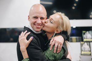 Įžymybės prabilo apie švenčių tradicijas: V. Bareikis pasidalino I. Stonkuvienės reakcija padovanojus jai duonkepę