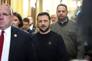 V. Zelenskio kalėdinė žinutė tautiečiams: „Galų gale tamsa pralaimės“