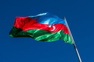 Azerbaidžanas pranešė išsiunčiantis du Prancūzijos diplomatus