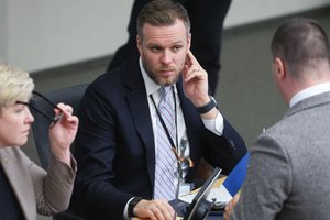 Beveik pusė Vyriausybės ministrų išeina atostogų: ilgiausiai ilsėsis G. Landsbergis