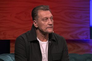 Česlovas Gabalis atskleidė savo išskirtinę istoriją: švenčių išvakarėse gimė važiuojančiame traukinyje