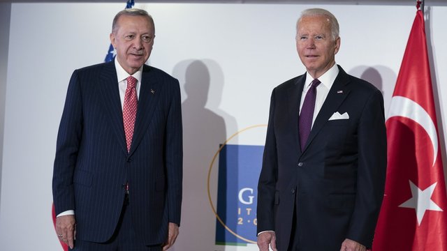 Ekspertų įžvalgos apie Švedijos narystę NATO: įtaką darys Turkijos ir JAV prezidentų susitarimas
