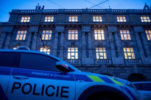 Masinių Prahos šaudynių kaltininko namuose rastame atsisveikinimo laiške – kraupi išpažintis: žudė ir prieš tai