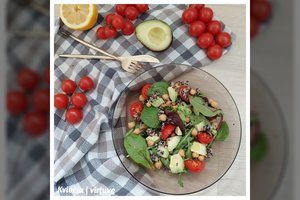 Salotos su avinžirniais ir bolivine balanda: maistingas ir sotus patiekalas