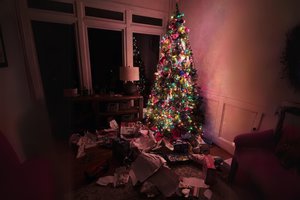 Trimetis vidury nakties išpakavo visos šeimos dovanas: tėvai neslepia savo reakcijos