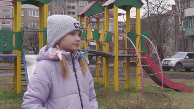 Atimta ukrainiečių vaikystė ir paliktos traumos: tėvai sunerimę dėl savo atžalų