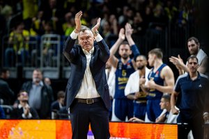 Šarui atėjus „Fenerbahce“ neklumpa – palaužė ir kitą Stambulo klubą „Anadolu Efes“