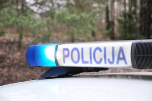 Kaišiadorių rajone sprogus vilkiko padangai, susidūrė penki automobiliai