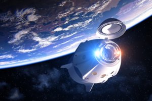 „SpaceX“ pakėlė į orbitą slaptą JAV karinį erdvėlaivį mokslinių tyrimų misijai vykdyti