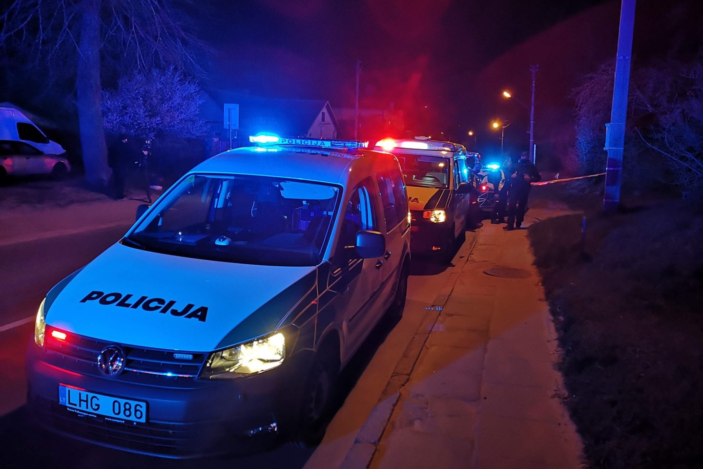 Policija.