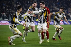 „Juventus“ neatsilieka nuo pirmaujančio „Inter“