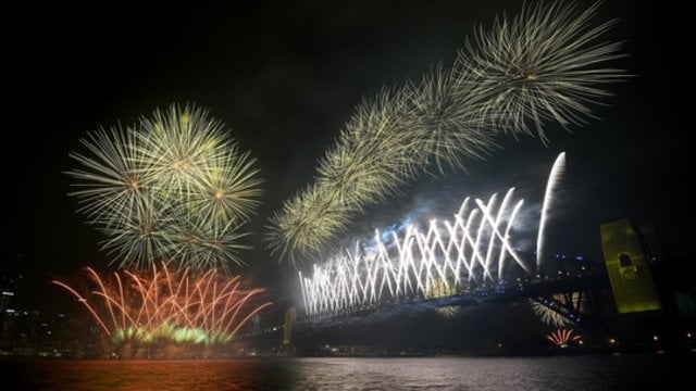 Pasaulis pasitinka Naujuosius metus: Zelandijoje ir Sidnėjuje dangų nušvietė fejerverkų šou