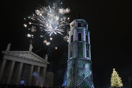 Naujųjų metų sutikimo šventė Katedros aikštėje.<br>R.Danisevičiaus nuotr.