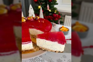 Nekeptas spanguolių ir sūrio tortas: gaivus ir lengvai saldus