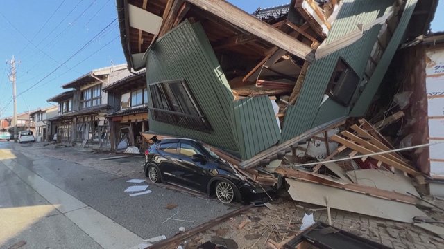 Pranešama, kad Japonijoje žemės drebėjimo aukų skaičius padidėjo iki 30