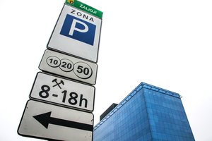 Dėmesio: parkavimas kai kuriose Kauno zonose brangsta kone dvigubai