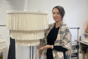 Plungiškė gamina unikalius šviestuvus: lietuvių pirkėjų – vienetai, o amerikiečiai tiesiog šluoja