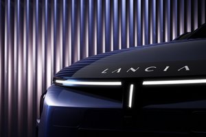 Italai gamins keistą modelį: kuria „Opel“ ir „Peugeot“ dvynį 