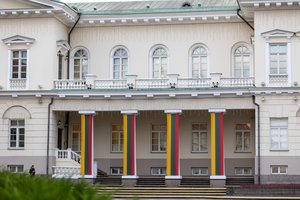 Prezidentūra kreipėsi į URM kanclerę: prašo pateikti dokumentus apie vykdytus ambasadorių konkursus