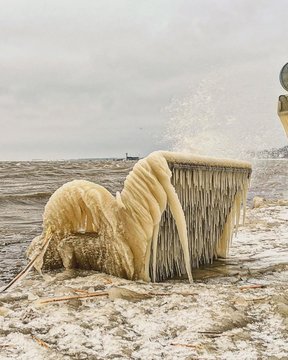 Susiformavusios ledo skulptūros Nidoje. <br>A.Miežansko nuotr. 