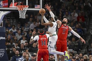 Blankus J. Valančiūno pasirodymas nesutrukdė „Pelicans“ įveikti konferencijos lyderių