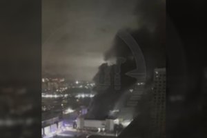 Didelis gaisras Maskvoje: 3 miesto rajonai liko be vandens, šviesos ir šilumos spaudžiant 24 laipsnių speigui