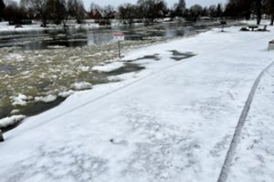 Įspėja ukmergiškius – nesiartinkite prie Šventosios upės: šiuo metu tai itin pavojinga