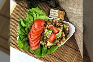 Karštos sūrio salotos atstos ir pagrindinį patiekalą: sotu ir maistinga