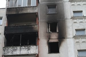 Tragedija Vilniuje priminė košmarą Kaune: už balkono turėklų žmonės laikėsi degančiomis rankomis