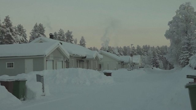 Stingdantis šaltis ir audros apima Europą: Švedijoje uždaromos mokyklos, JK be elektros liko tūkstančiai