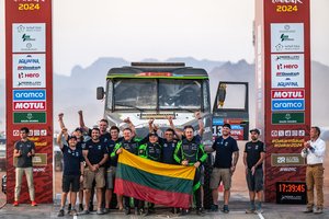 Į penketuką V. Paškevičius šovė net ir su prakirstu degalų vamzdeliu: „Ėmė laistytis dyzelinas“