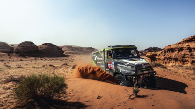 V. Paškevičius su komanda Dakare įveikė pirmą greičio ruožą: klaidų nedarėme