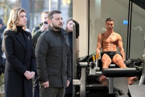 Žvaigždžių savaitėje – pasikeitę Ukrainos prezidento santykiai su žmona ir C. Ronaldo ištreniruotas kūnas