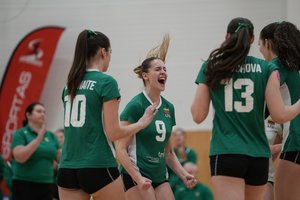 Neįtikėtiną kovingumą pademonstravusios Lietuvos tinklininkės Šiauliuose pasiekė išsvajotą tikslą