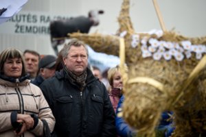 Žemdirbių atstovai Aplinkos ir Žemės ūkio ministerijoms įteiks 11 punktų rezoliuciją, kritikuoja dėl nepakankamo dialogo