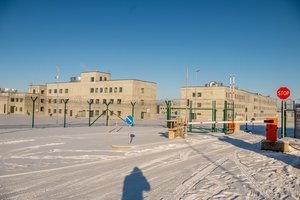 Lietuvos kariuomenei perduoti raktai nuo dviejų naujų karinių miestelių: pasižvalgykite po vieną jų Rokantiškėse