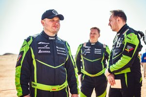 Lietuvos sunkvežimių ekipažui – rimtos problemos Dakare: likimą persmelkė nežinia