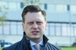 V. Benkunskas: socialinio būsto paprašė jau 12 apdegusio Viršuliškių daugiabučio šeimų