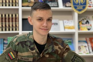 Kadetų licėjaus auklėtiniai gelbėjo šaltyje nukentėjusią moterį – žinias įgijo mokykloje