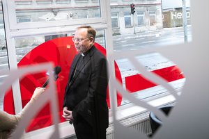 Bažnyčioje seksualinę prievartą patyrusius išklausys specialistai: įvertinę atvejus, perduos informaciją vyskupui ir teisėsaugai