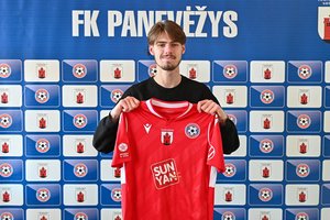 „Panevėžys“ įteikė ilgalaikę sutartį jaunam klaipėdiečiui