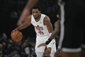 Paryžiuje ir ryškių žvaigždžių akivaizdoje – liepsnojęs D. Mitchellas ir „Cavaliers“ pergalė „Nets“ 