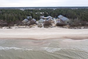 Pastebi įdomybes, kokių dar nebuvo: Lietuvos pajūryje masiškai parduodami būstai – atskleidė, kas čia vyksta