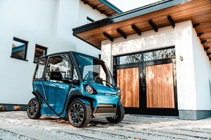 Nyderlandai sukūrė 6250 JAV dolerių kainuojantį elektromobilį, kurio nereikia įkrauti